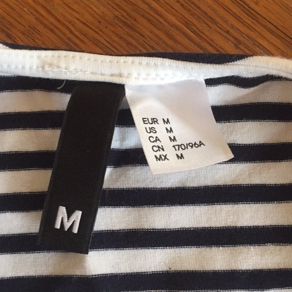 Ruffle Hem Crop Top - Picture 3 of 3